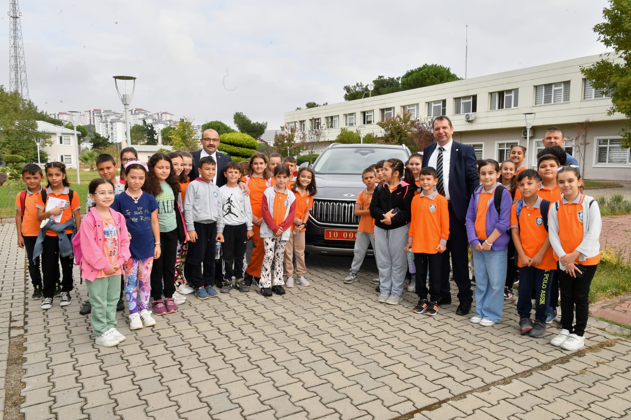 Kamu kurumlarının çalışmalarını yerinde görmek üzere incelemelerde bulunan Vali İsmail