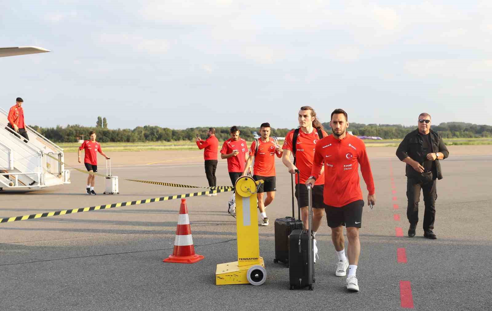 A MİLLİ FUTBOL TAKIMI, SALI GÜNÜ JAPONYA İLE BELÇİKA'DA OYNAYACAĞI