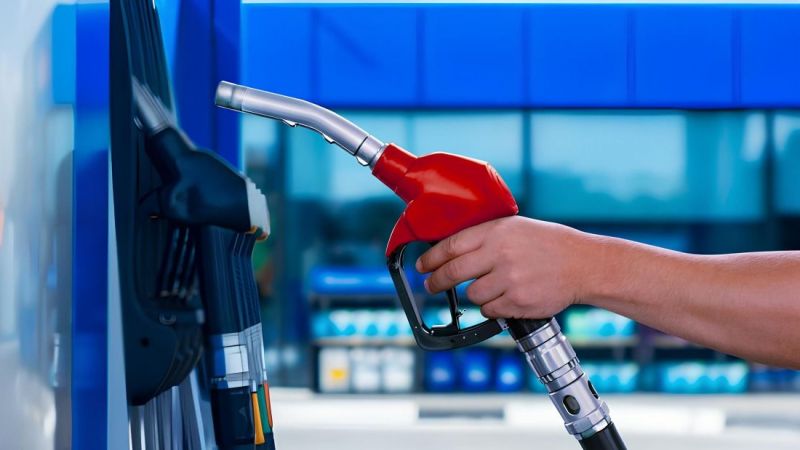 Benzine gelen indirim vatandaşın cebini rahatlatmışken hem benzine hem de