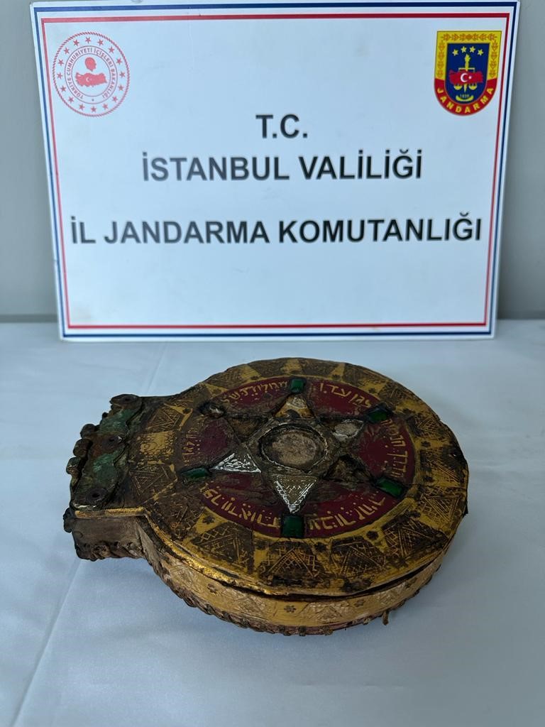 İSTANBUL İL JANDARMA KOMUTANLIĞI EKİPLERİ TARAFINDAN DÜZENLENEN TARİHİ ESER OPERASYONUNDA