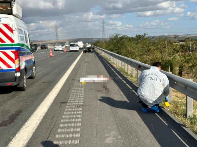 KUZEY MARMARA ÇATALCA-ESENYURT İSTİKAMETİNDE 3 MOTORLU ARKADAŞIYLA TUR ATAN ÇAĞDAŞ