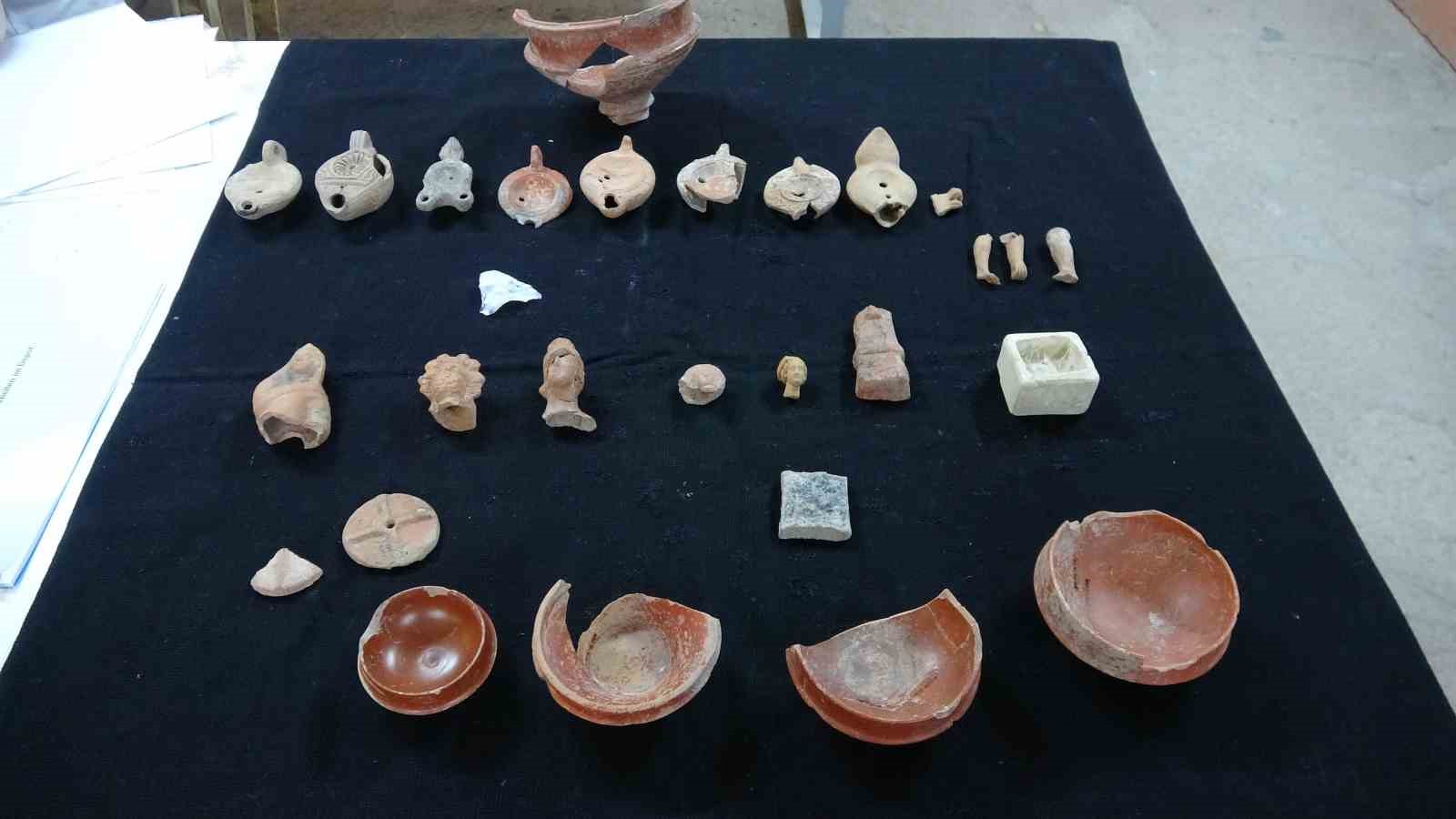 ASSOS ANTİK KENTİ’NDEKİ GEÇ ROMA DÖNEMİ'NE AİT ÇÖPLÜKTE BULUNAN BULUNTULAR,