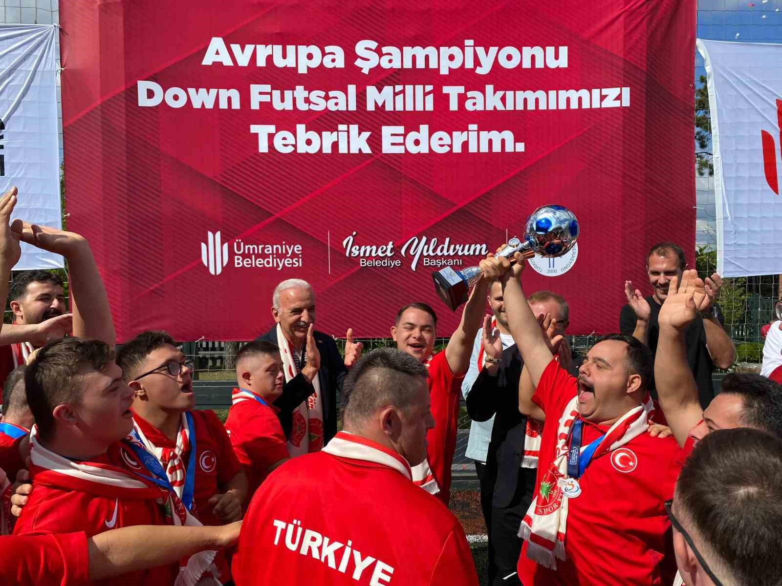 ÜMRANİYE BELEDİYE BAŞKANI İSMET YILDIRIM, AVRUPA ŞAMPİYONU OLARAK YURDA DÖNEN