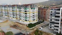 Bursa’da 4 bloktan oluşan 8 katlı bir sitenin inşaat çalışması
