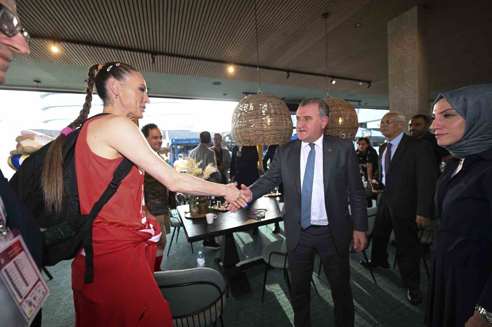 GENÇLİK VE SPOR BAKANI OSMAN AŞKIN BAK, BELÇİKA’DA DÜZENLENEN 2023