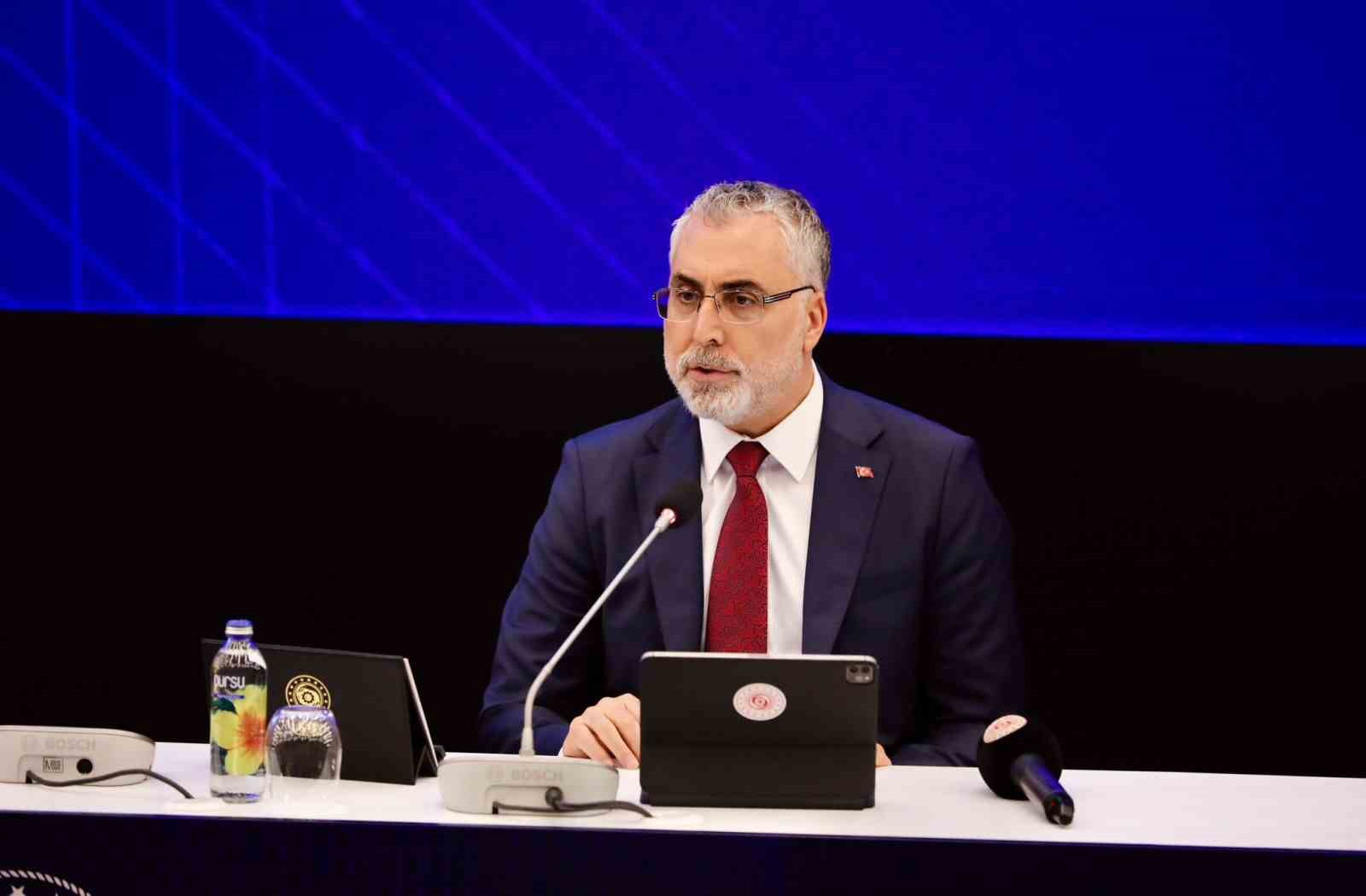 ÇALIŞMA VE SOSYAL GÜVENLİK BAKANI VEDAT IŞIKHAN, ATAŞEHİR’DE ÇALIŞMA HAYATI