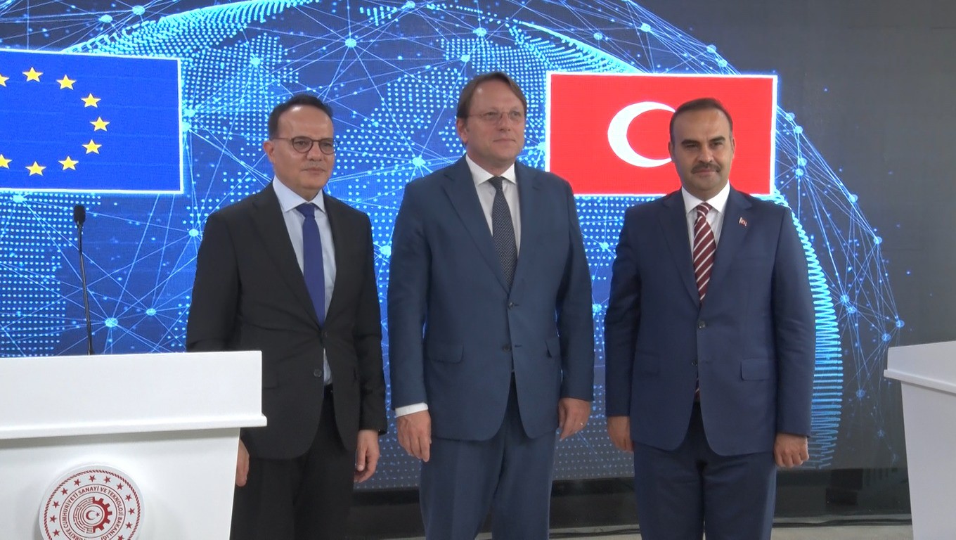 SANAYİ VE TEKNOLOJİ BAKANI MEHMET FATİH KACIR, "ARZUMUZ BİR AN