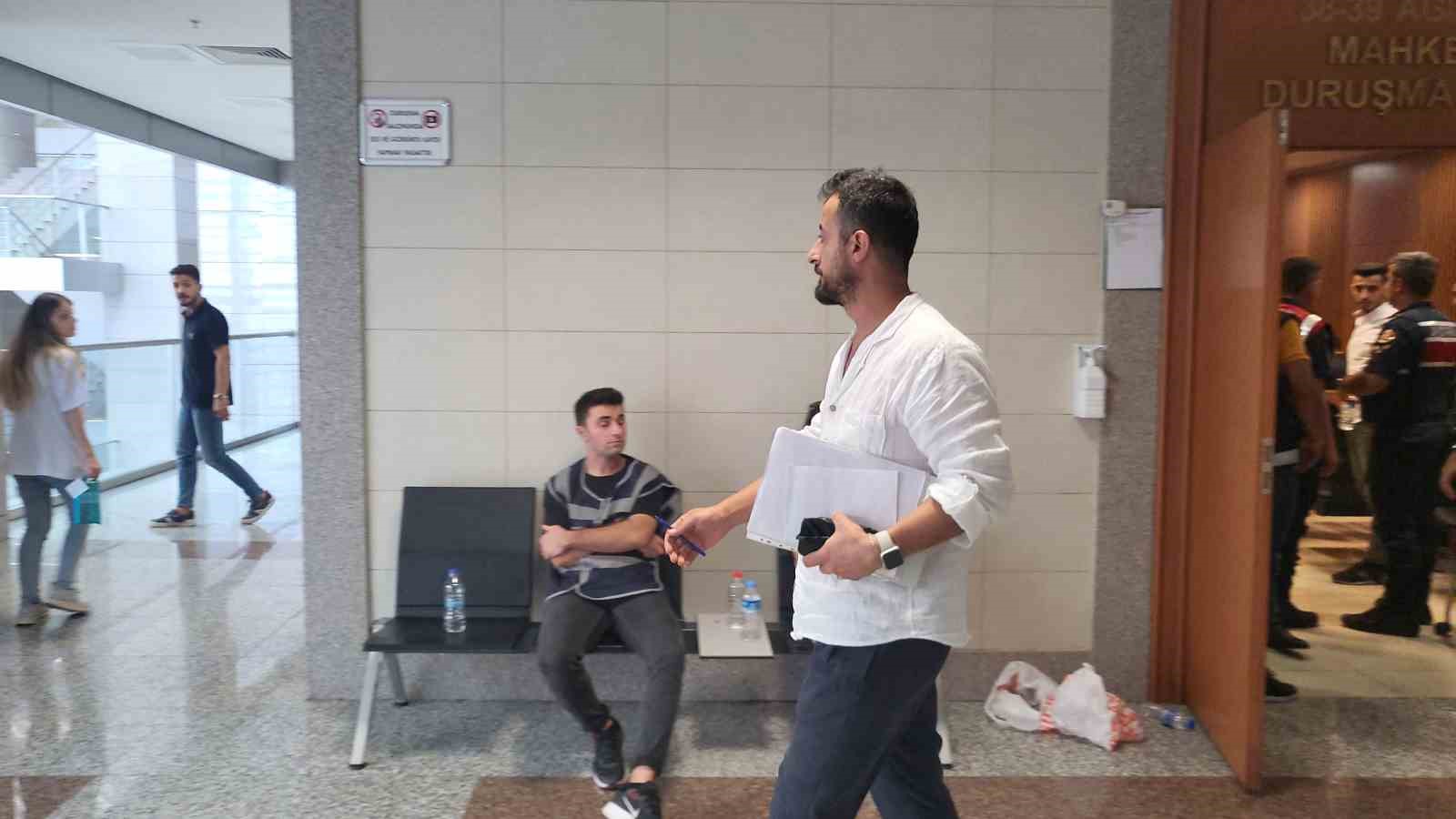 İSTANBUL'DA ÖZELLİKLE BALAT'TA SAHİPLERİ TARAFINDAN KULLANILMAYAN BİNA İLE ARSALARI İŞGAL