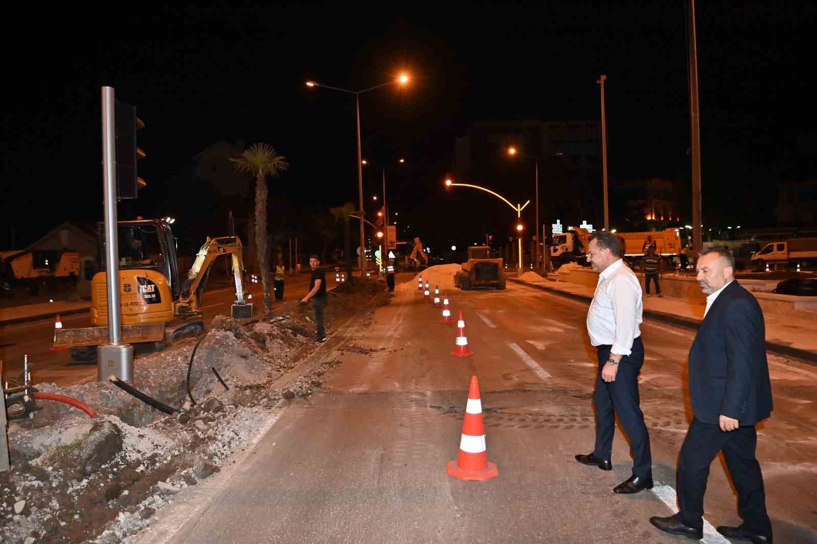 BALIKESİR TCDD GAR MEYDANINDA HUMMALI ÇALIŞMA