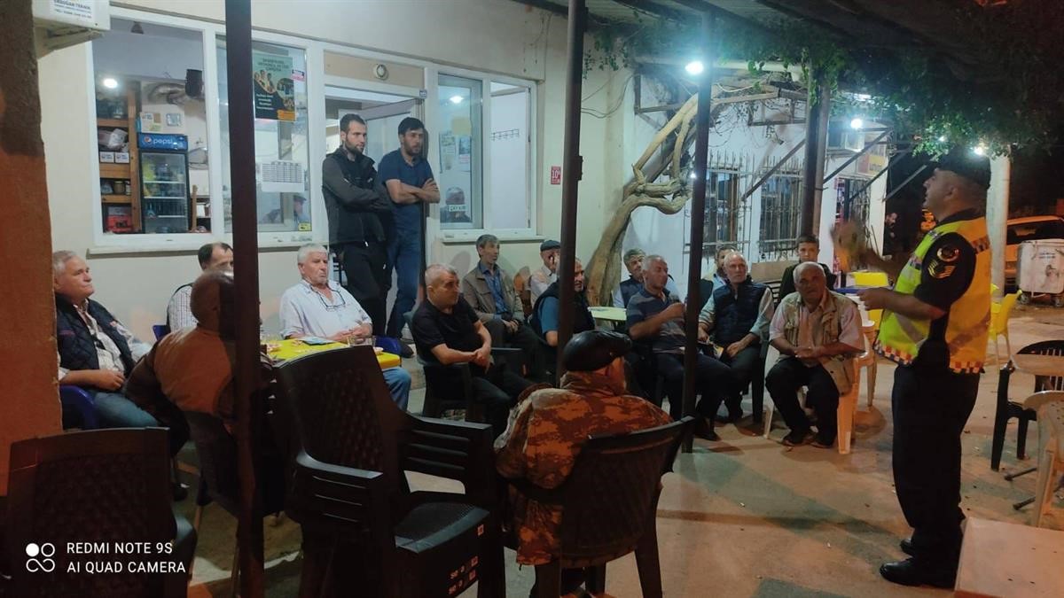 Balıkesir’de jandarmadan 4 bin 456 şahsa ’Kumar ve Bahis’ operasyonu BALIKESİR'DE JANDARMADAN 4 BİN 456 ŞAHSA 'KUMAR VE BAHİS' OPERASYONU