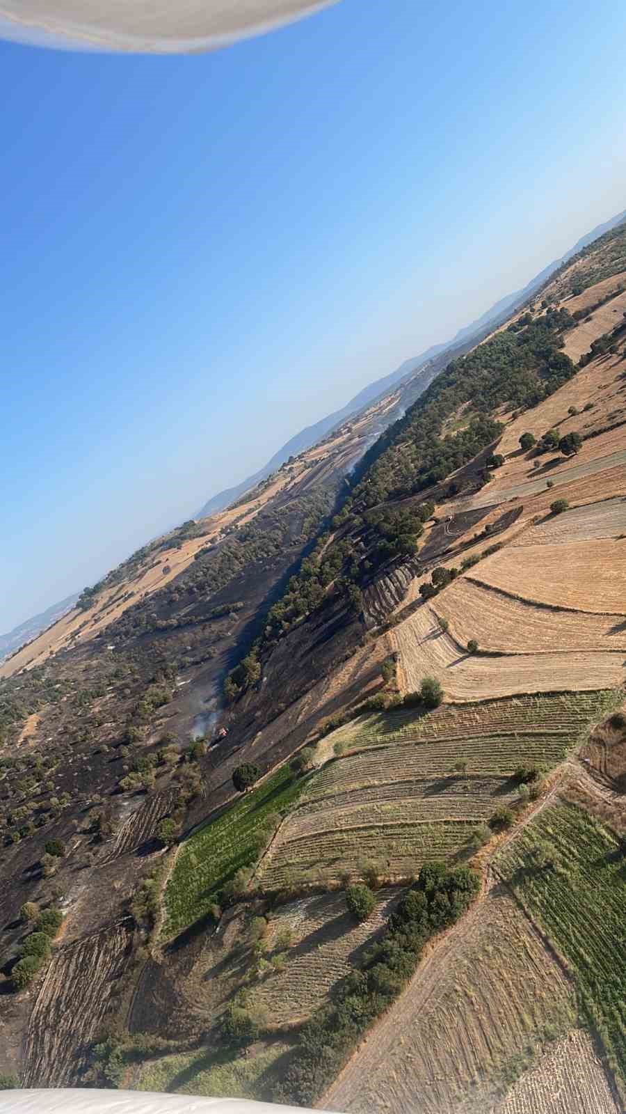 BALIKESİR'İN ALTIEYLÜL İLÇESİ MACARLAR KIRSAL MAHALLESİ YAKINLARINDA ÇIKAN ARAZİ YANGINI