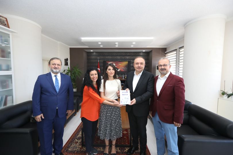 BANÜ Akademisyeni editörlüğünde “Duygular ve Örgütler” kitabı Bandırma Onyedi Eylül Üniversitesi Meslek Yüksekokulu Akademisyeni Dr. Öğr. Üyesi