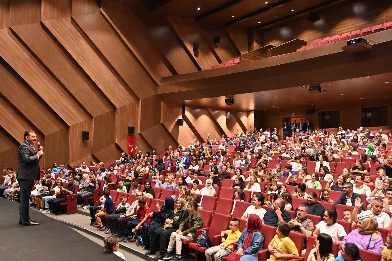 BAŞKAN YILMAZ; “TEKNOLOJİNİN ÖNCÜLÜĞÜNÜ YAPACAĞIZ”