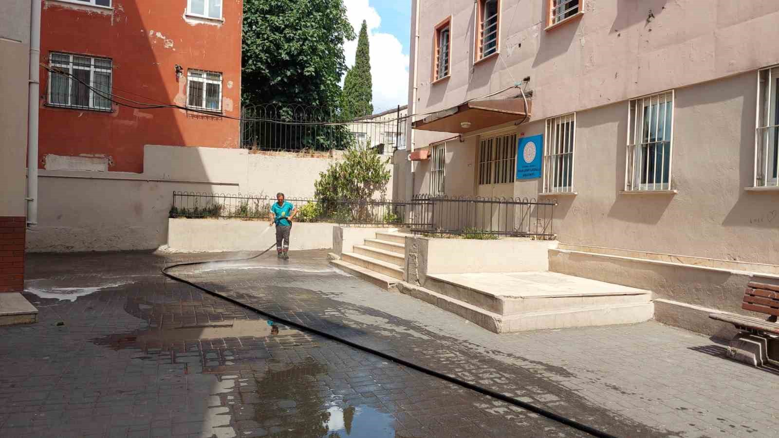 BEYOĞLU BELEDİYESİ, YENİ EĞİTİM VE ÖĞRETİM YILININ BAŞLAMASINA SAYILI GÜNLER