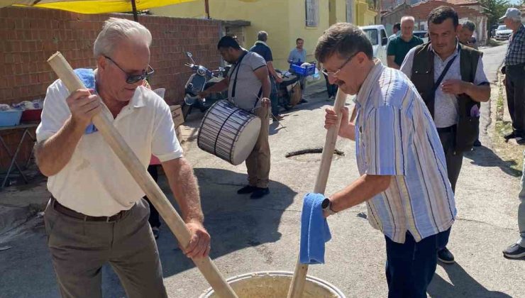 Burhaniye’de keşkek düğünlerin vazgeçilmezi oldu