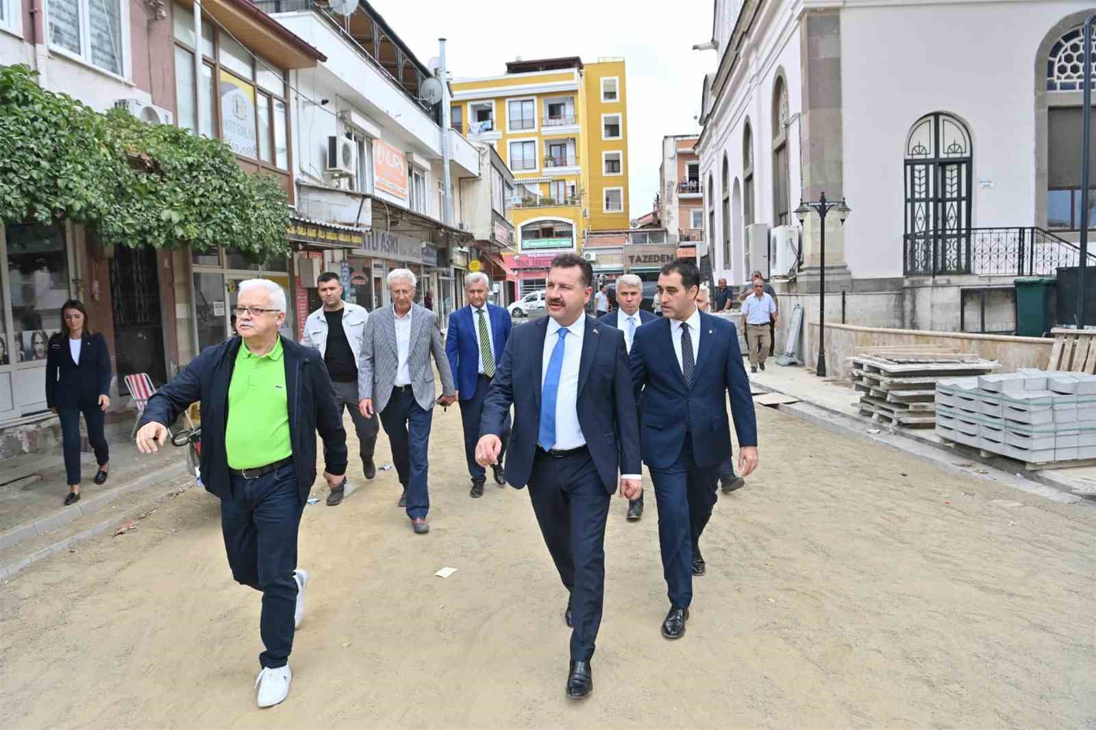 ŞEHRİN DÖRT BİR YANINDA ALT VE ÜST YAPI ÇALIŞMALARINI ARALIKSIZ