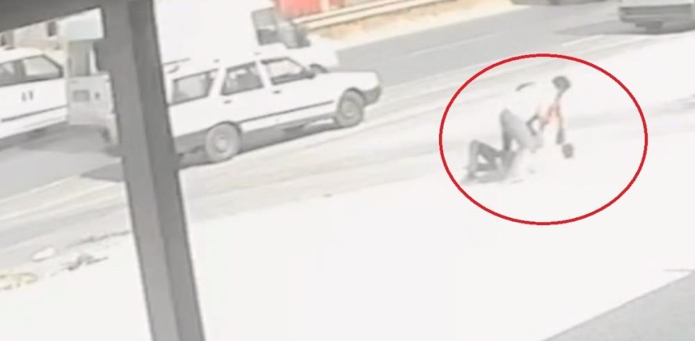 BURSA’DA GEÇTİĞİMİZ GÜN EŞİNİ ÖLDÜREN ADAM TUTUKLANDI.