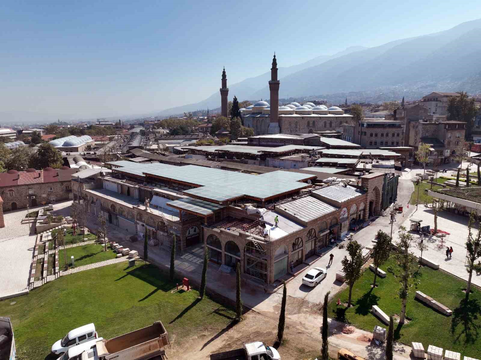 BURSA’NIN KALBİ OLAN TARİHİ ÇARŞI VE HANLAR BÖLGESİ’NDE 38 BİNAYI