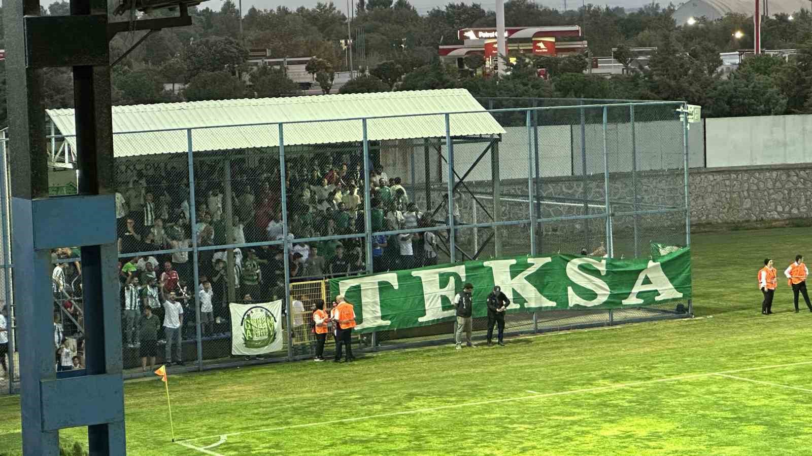 BURSASPOR, DEPLASMANDA OYNADIĞI KARACABEY BELEDİYE SPOR MAÇI SONRASI ÇİRKİN VE