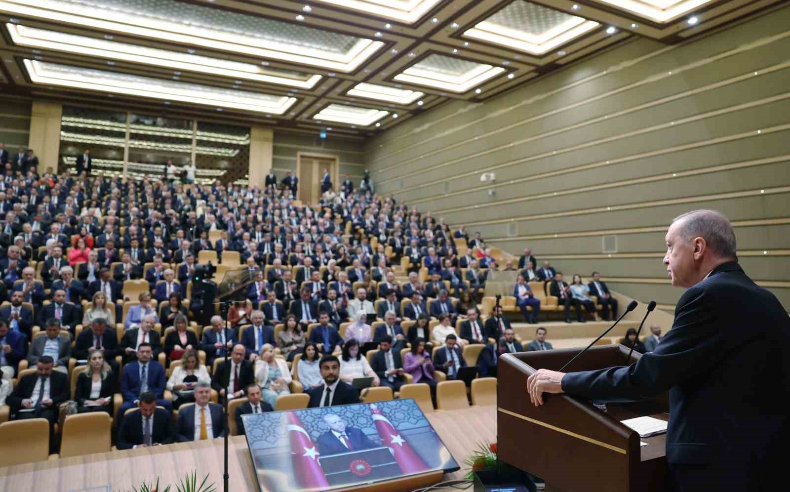 CUMHURBAŞKANI RECEP TAYYİP ERDOĞAN, EKONOMİDEKİ YENİ HEDEF VE POLİTİKALARIN YER