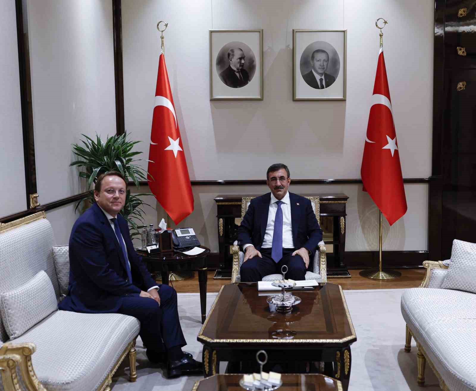 CUMHURBAŞKANI YARDIMCISI CEVDET YILMAZ, CUMHURBAŞKANLIĞI KÜLLİYESİ’NDE AB KOMİSYONU KOMŞULUK VE