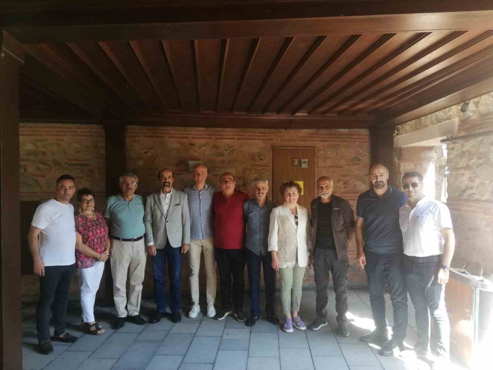 BURSA'DA, CUMHURİYETİN 100'ÜNCÜ YILINA ÖZEL ETKİNLİK DÜZENLEYECEK OLAN ARTVİN VAKFI,