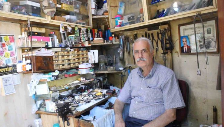 Dededen toruna 4 kuşaktır saat tamir ediyorlar