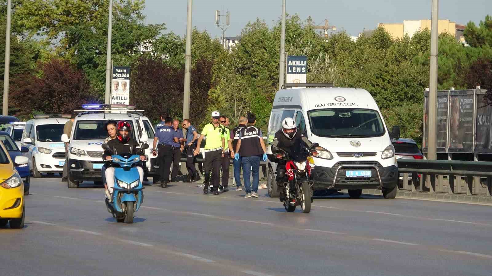 BURSA’DA SABAH SAATLERİNDE MEYDANA GELEN KAZADA MOTOSİKLET SÜRÜCÜSÜ HAYATINI KAYBETTİ.