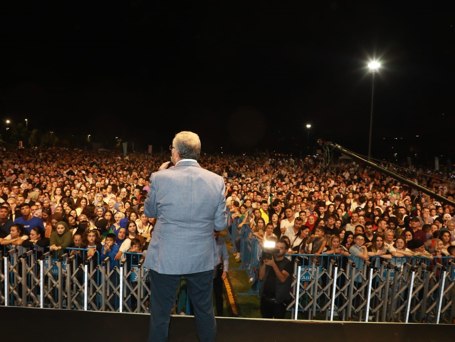 BEYKOZ BELEDİYE BAŞKANI MURAT AYDIN BİR KONUŞMA YAPTI