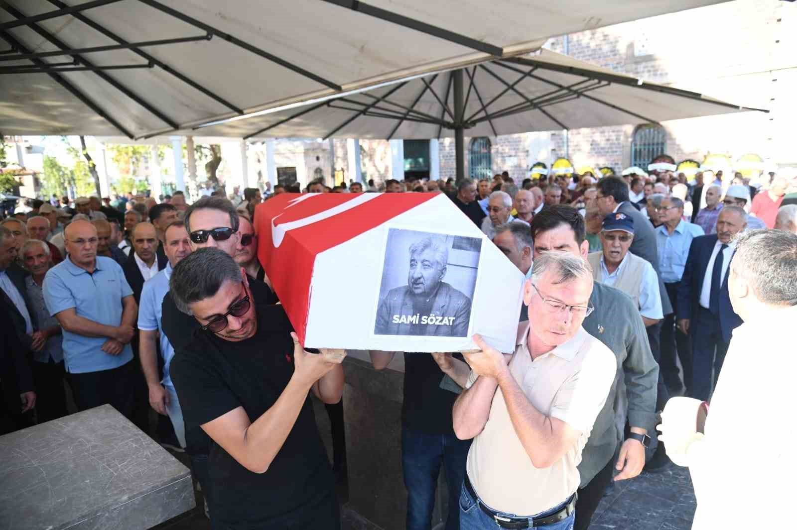ESKİ MİLLETVEKİLİ SAMİ SÖZAT TOPRAĞA VERİLDİ
