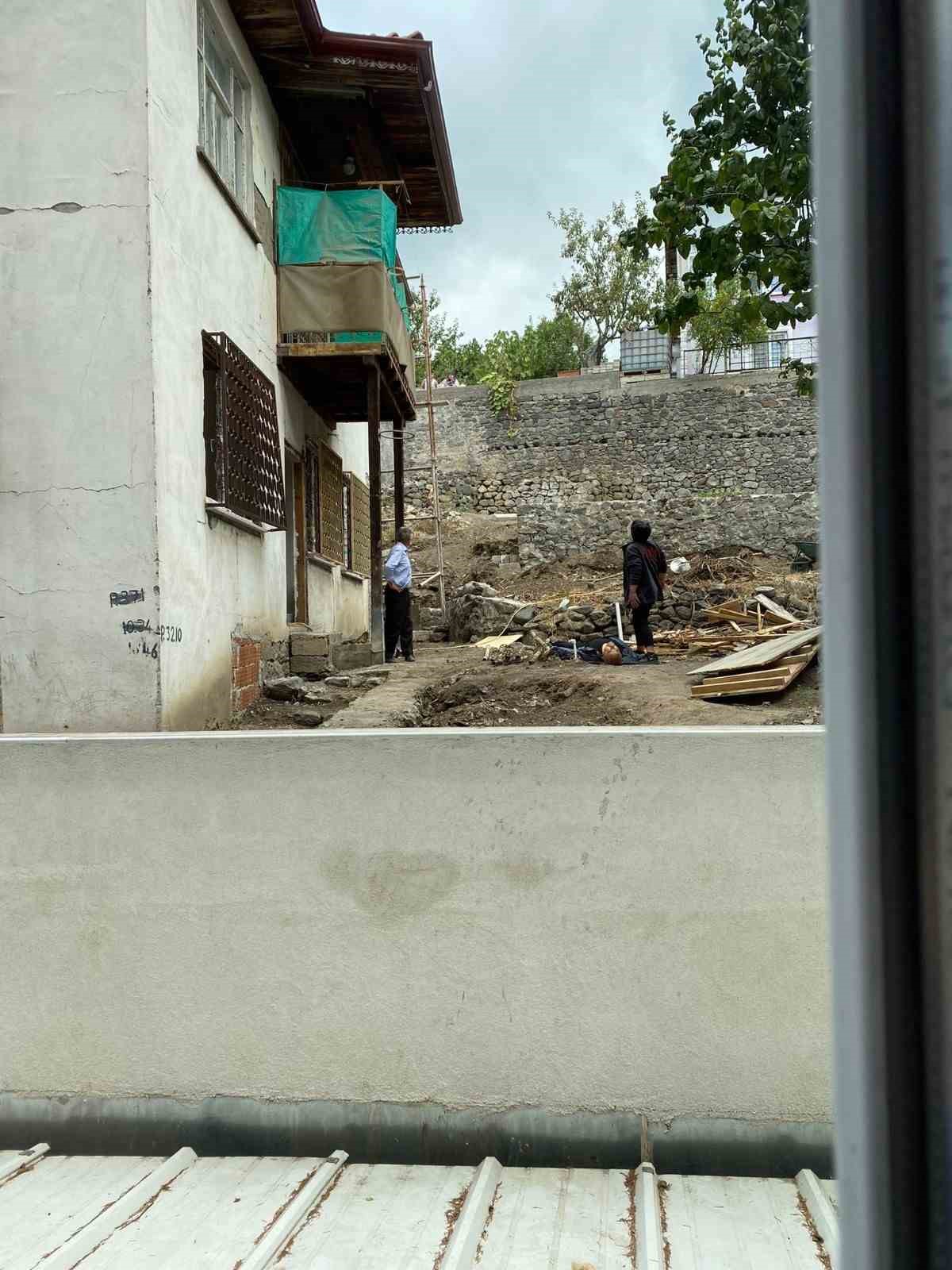 TOKAT’IN NİKSAR İLÇESİNDE EV SAHİBİ İLE ESKİ KİRACI ARASINDA ÇIKAN