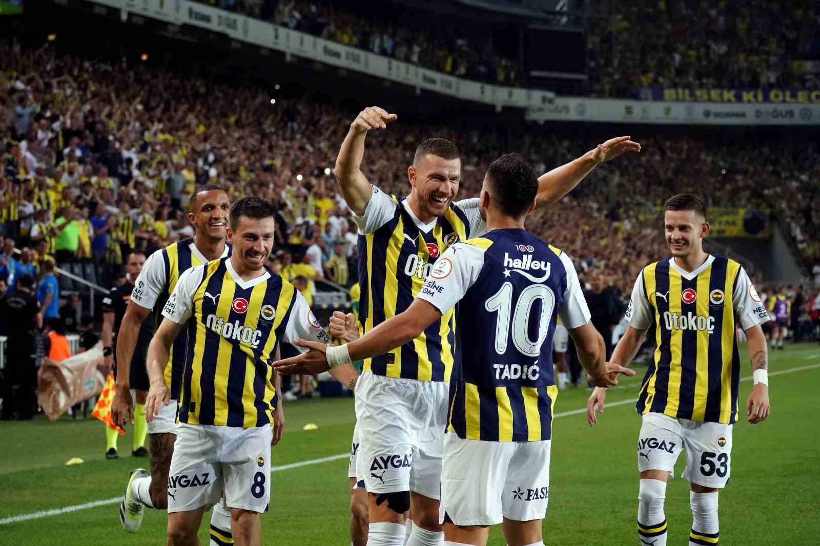 FENERBAHÇE, MİLLİ ARA SONRASI 15 GÜN İÇERİSİNDE 5 MAÇA ÇIKACAK.