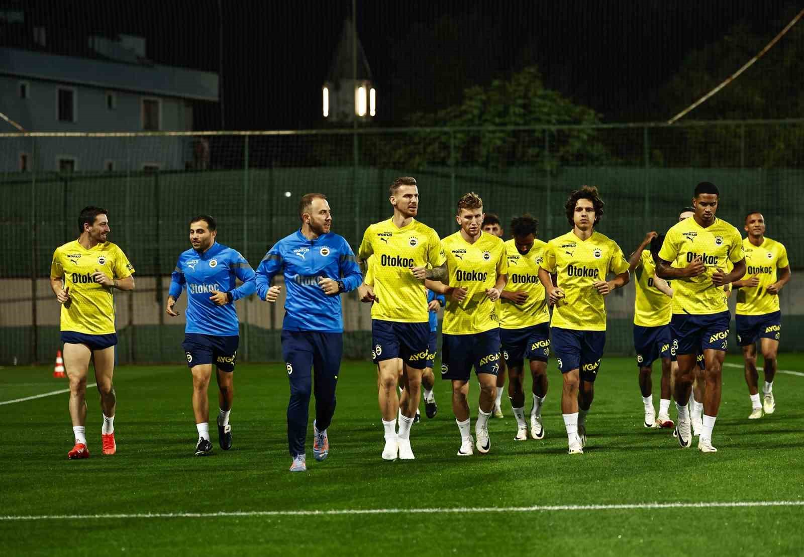 FENERBAHÇE, ANTALYASPOR İLE OYNAYACAĞI TRENDYOL SÜPER LİG 5. HAFTA MAÇININ