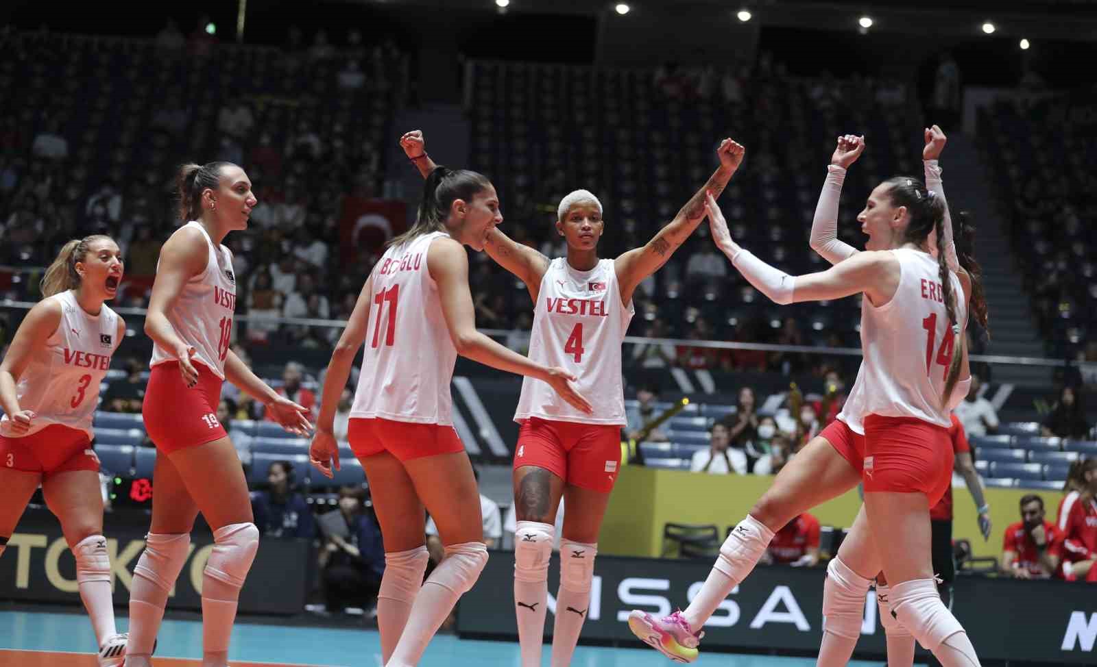 A MİLLİ KADIN VOLEYBOL TAKIMI, JAPONYA’DA DÜZENLENEN PARİS 2024 OLİMPİYAT