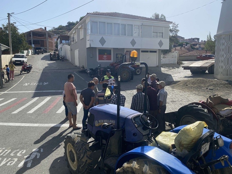 Gömeç İlçe Jandarma Komutanlığı Trafik Timlerince Trafik Güvenliği Eğitimi verildi BALIKESİR’İN GÖMEÇ İLÇESİNDE JANDARMA TRAFİK TİMLERİ TARAFINDAN TRAFİK GÜVENLİĞİNİN SAĞLANMASI