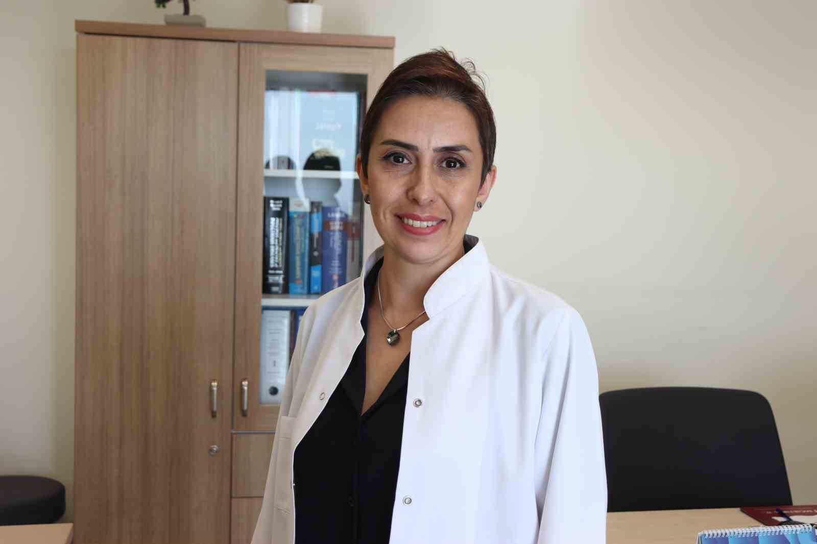 Hasta çocuğu okula göndermeyin KAYSERİ ŞEHİR HASTANESİ ENFEKSİYON HASTALIKLARI KLİNİK MİKROBİYOLOJİ UZMANI DR. ÖĞR.