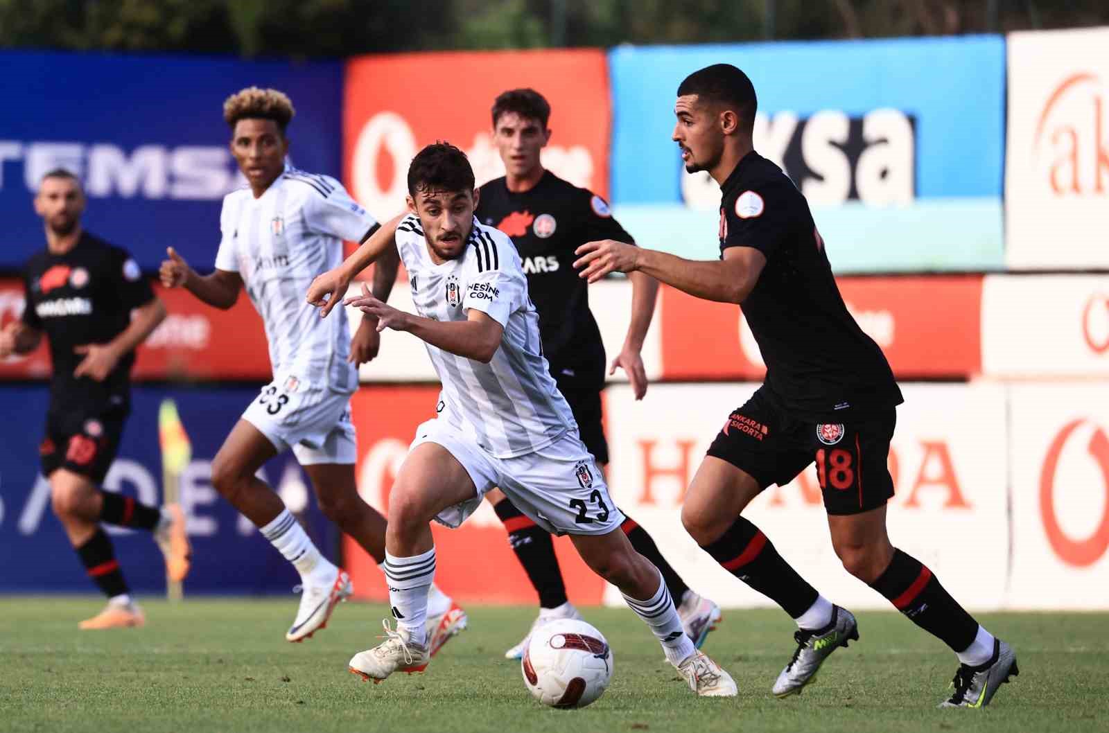 BEŞİKTAŞ, HAZIRLIK MAÇINDA KARŞILAŞTIĞI FATİH KARAGÜMRÜK’Ü 2-0 MAĞLUP ETTİ.