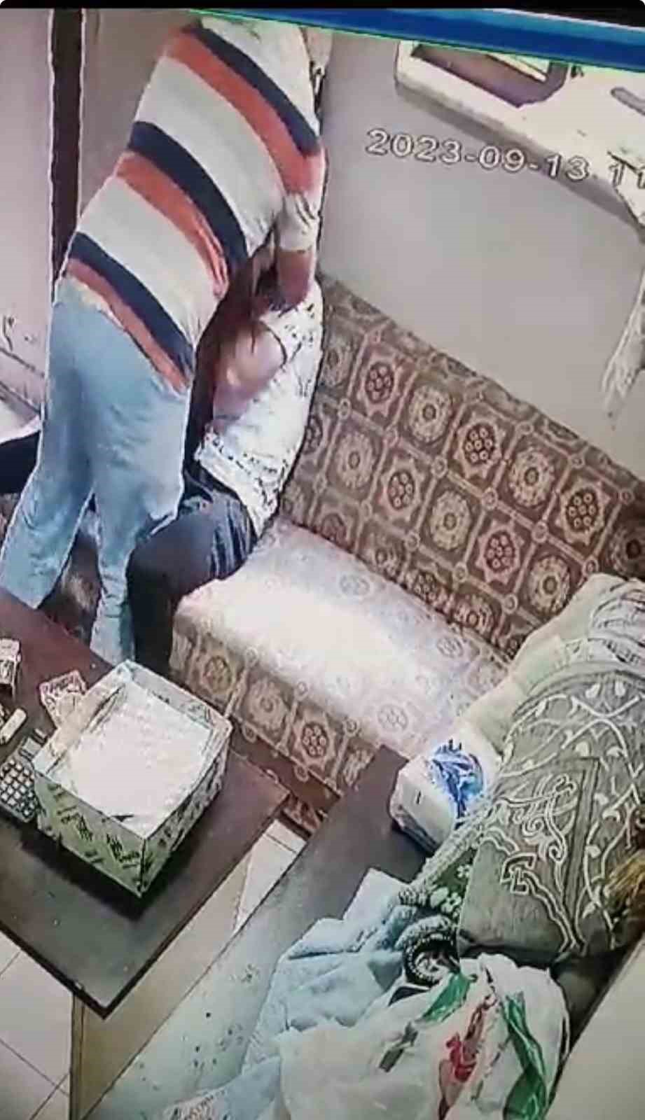 Hırsız çalışana patron dayağı ŞİŞLİ’DE BİR FIRINDA İKİ GÜN ÖNCE İŞE GİREN ŞAHIS, ARKADAŞINI
