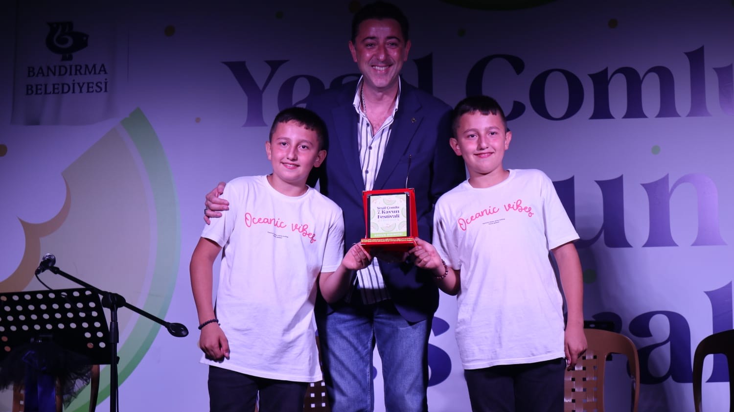 Festivalde dereceye giren kavunları çocuklar yetiştirdi 3 yıldır ertelenen Yeşil Çomlu Kavun Festivali, 3 yıl aradan