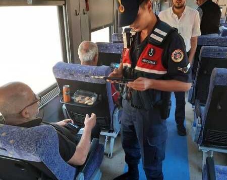 Balıkesir’de yapılan Tren Uygulamasında aranan şahıs yakalanamadı. Balıkesir İl Jandarma