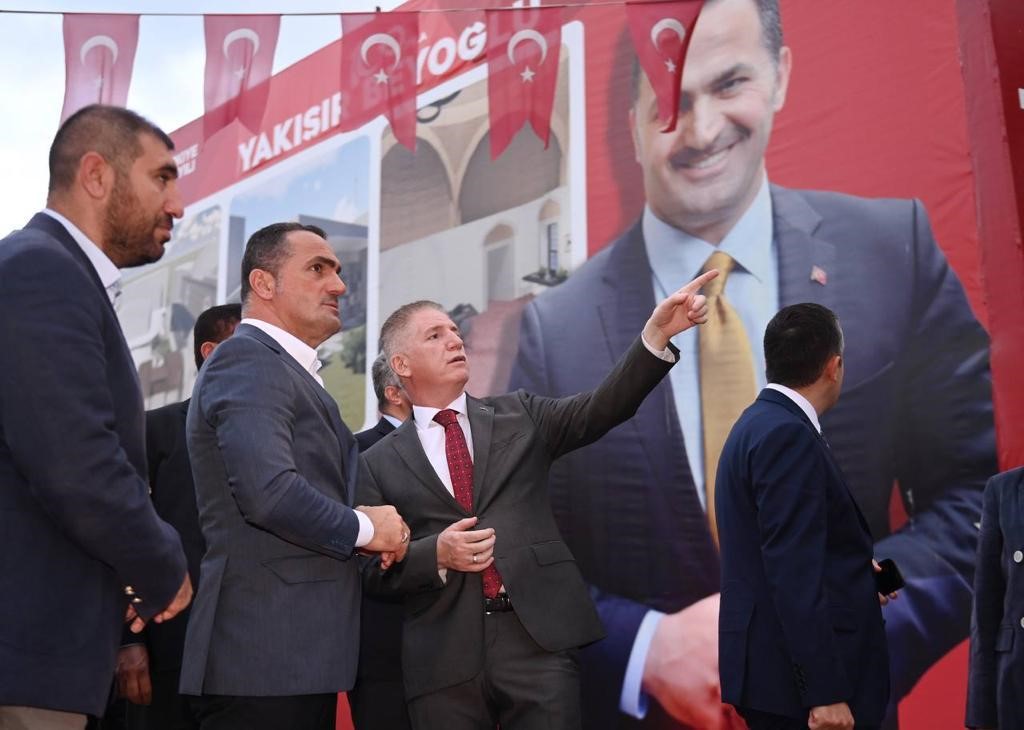 İSTANBUL VALİSİ DAVUT GÜL BEYOĞLU’NU ZİYARET ETTİ.