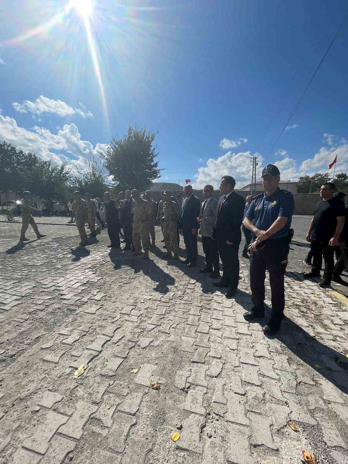 KAHRAMAN MEHMETÇİKLER EL-BAB'DAN KAĞIZMAN’A DÖNDÜ(KARS-İHA)