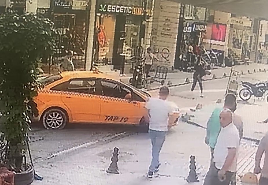 LALELİ’DE YOL VERME TARTIŞMASINDA TAKSİCİ BACAĞINDAN VURULDU