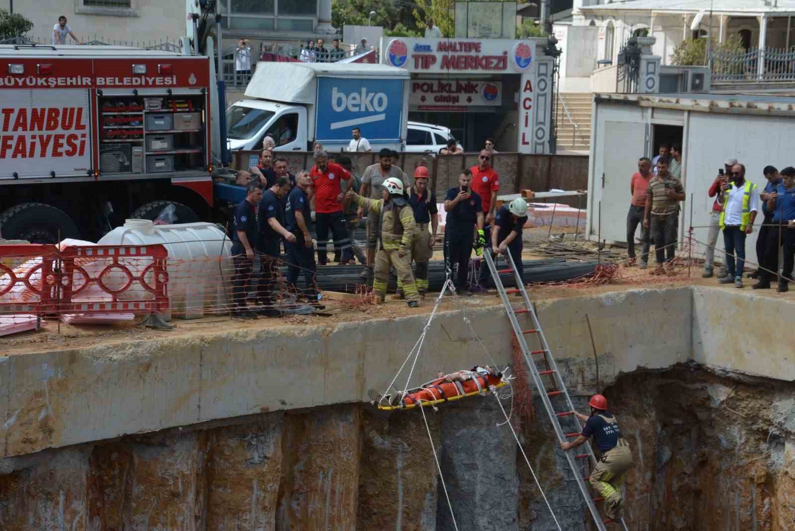 MALTEPE’DE İBB’NİN MEYDAN ALT GEÇİT ÇALIŞMASINDA BİR İŞÇİ DEMİRLERİN ALTINDA