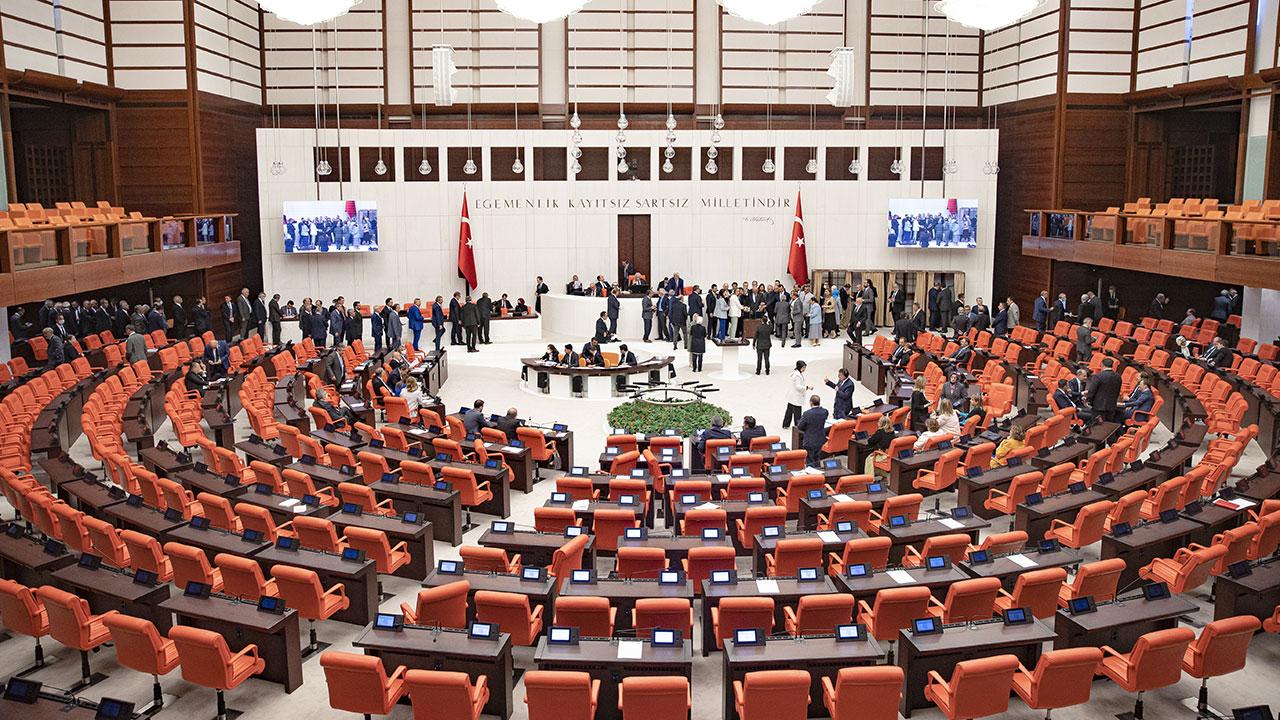 TBMM yeni yasama yılına hazır Türkiye Büyük Millet Meclisi (TBMM), 1 Ekim’de çalışmalarına başlayacak. Mecliste