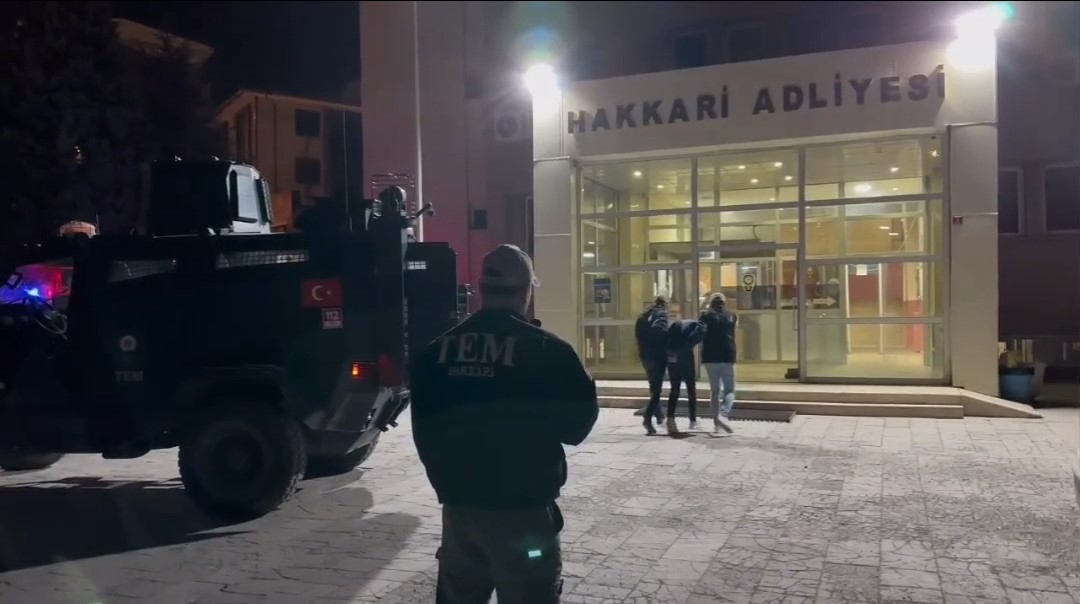 MİT ve Hakkari polisinde ortak PKK terör operasyonu MİLLİ İSTİHBARAT TEŞKİLATI (MİT) VE HAKKARİ İL EMNİYET MÜDÜRLÜĞÜ EKİPLERİNİN