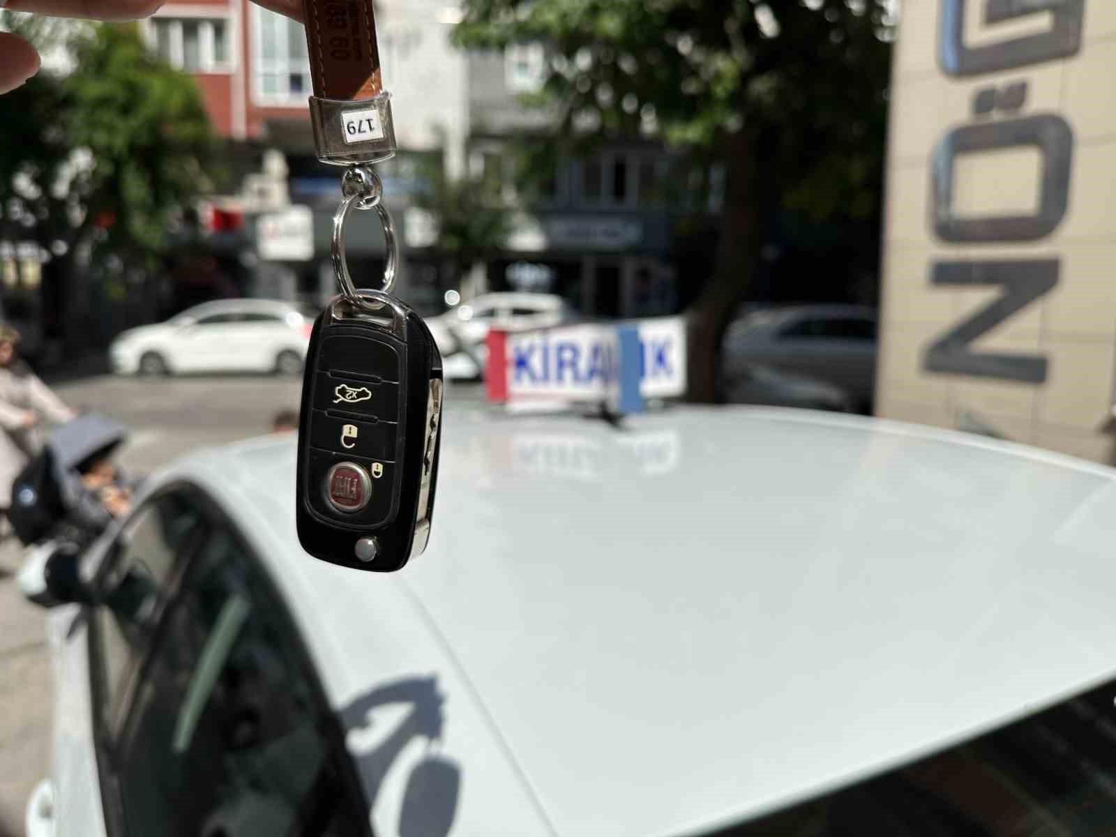 ESKİŞEHİR’DE ÖNCEKİ YILLARA GÖRE OTOMOBİL KİRALAYAN YERLİ VATANDAŞLARIN SAYISINDA ARTIŞ