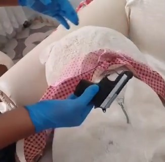 OYUNCAK AYININ İÇİNDEN TABANCA ÇIKTI