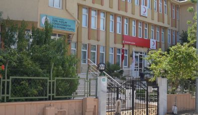 Bandırma’da Kızılay’ın öğrenci yurdu artık erkek öğrencilerin