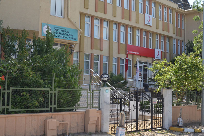 Türk Kızılay Bandırma Şube Başkanı Halil Özümüt, Kızılay’ın Bandırma’da hizmet